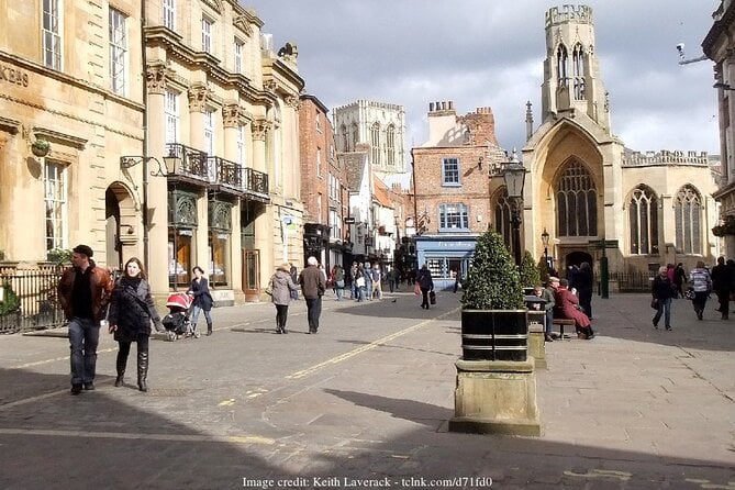 The Best of York Private Walking Tour: Landmarks & Hidden Gems - Getting to the Meeting Point