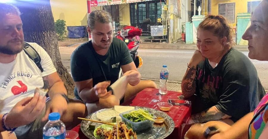 Hoi An Food Tour With 8 Different Street Food Tastings