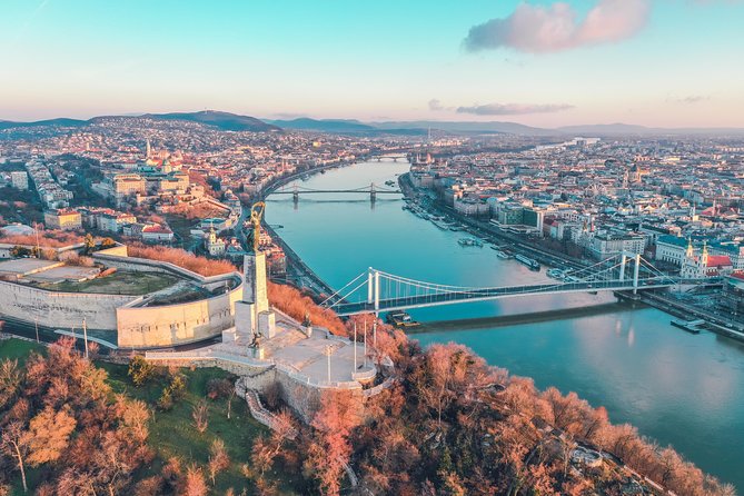 Vienna → Budapest - 2h of Sightseeing - Comfortable Premium Car Private Transfer - Customer Reviews and Ratings