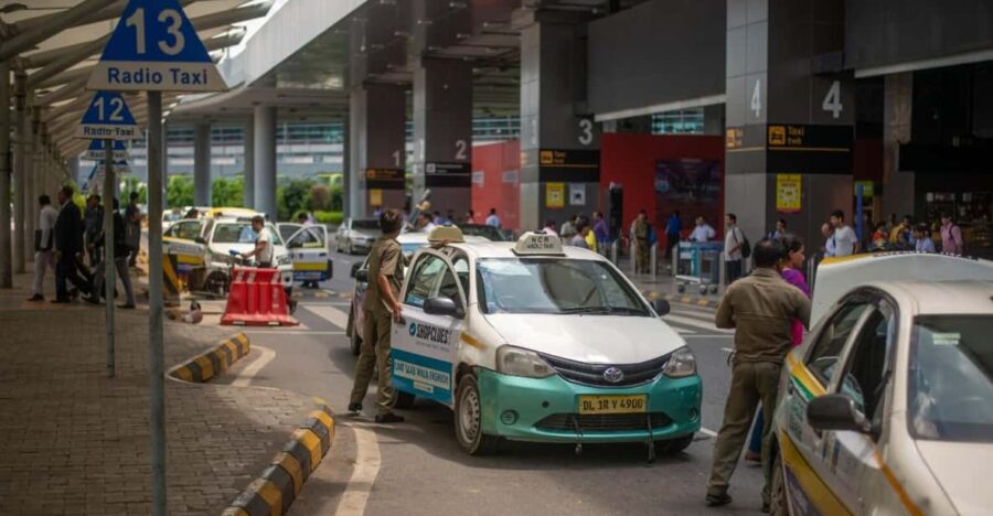 Delhi: One-Way Private Transfer To/From Agra