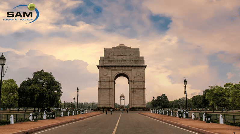 From Delhi: Old and New Delhi Tour With Storyteller Guide