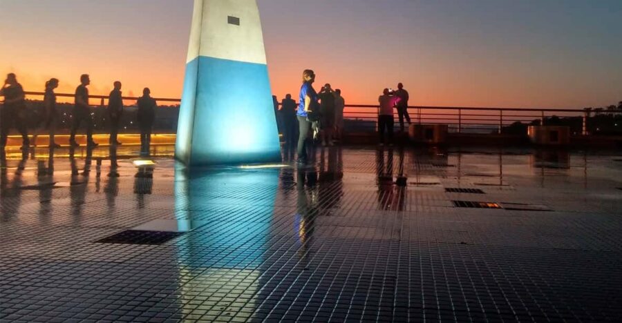 From Foz Do Iguaçu: Puerto Iguazu Night Tour