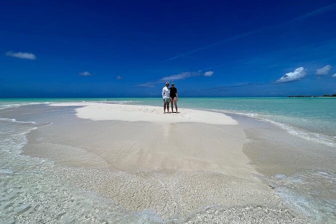 Full-Day Private Cruise in Turks and Caicos With Lunch