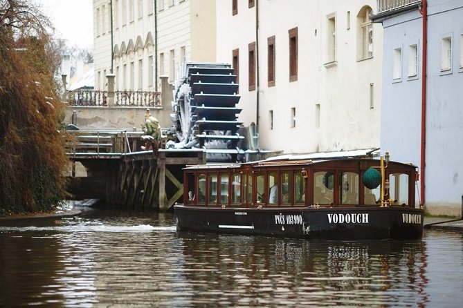 Half-Day Custom Private Walking Tour of Prague Including River Cruise - Tour Overview