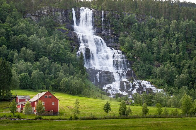 Nærøy Fjord Cruise Flåm to Gudvangen Door to Door Winter Tour - Tour Overview