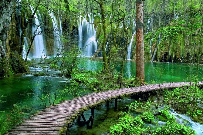 Plitvice Lakes Private Guided Day Trip From Zagreb - Inclusions