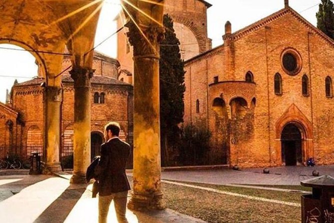 Secret Bologna Walking Tour - Quick Points