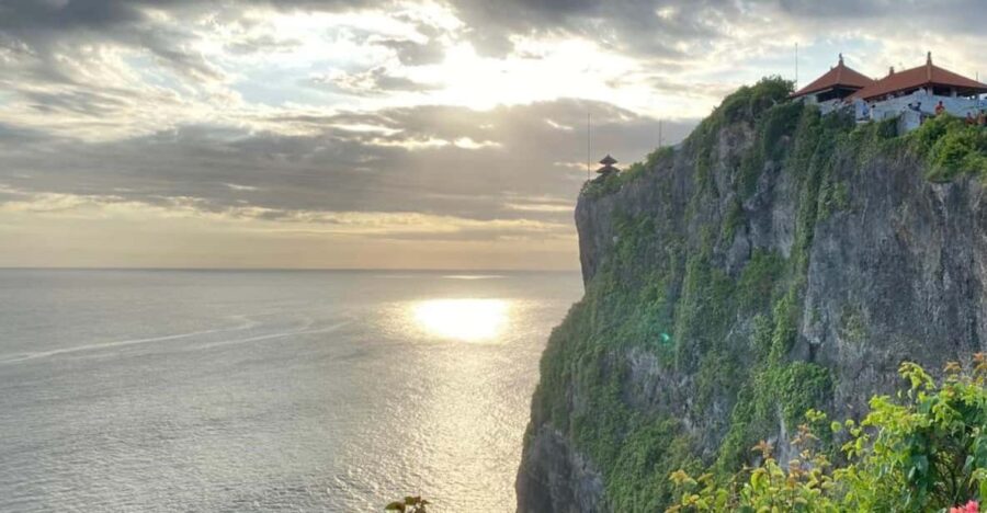 Southern Bali Beaches and Uluwatu Temple for Sunset