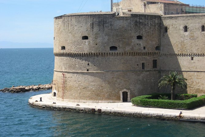 Taranto Walking Tour: the Town of the Two Seas - The Charming History of Taranto