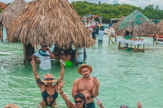 Tour of Cholón Island, Rosario Islands