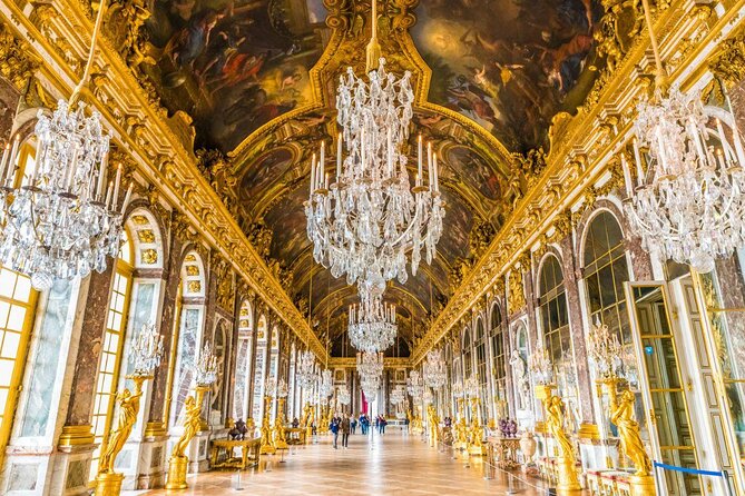 Versailles & Marie Antoinettes Estate Full-Day Private Family Tour