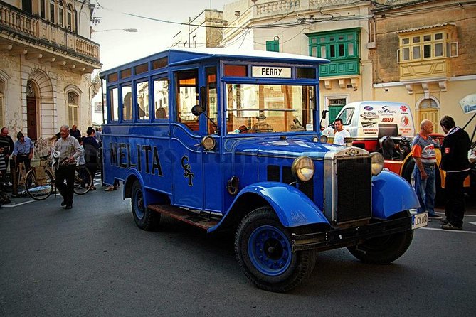 Vittoriosa, Cospicua and Senglea Vintage Bus Tour