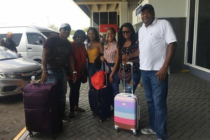 Airport Transfer to Ocho Rios Hotels (Round-Trip)