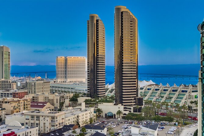 Arrival Private Transfer: San Diego Airport SAN to San Diego in Business Car