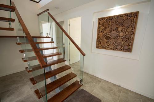 Beautiful Modern Luxury - Property Overview