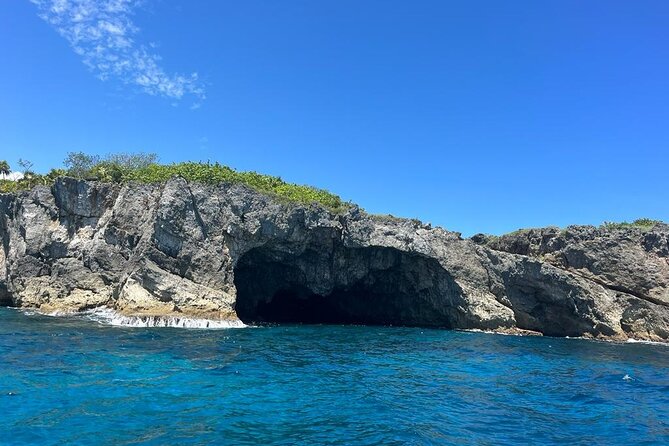 Blue Lagoon and Canoeing Ride Experience Portland Jamaica