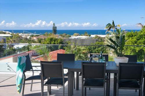 Blueys Beach House - 5 Bedroom - Property Overview