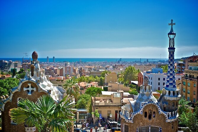 Departure Transfer From Barcelona to Airport BCN in Private Car/Van
