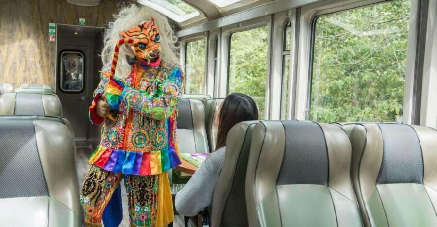 From Cusco || Machu Picchu + Experience the Vistadome Train