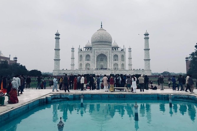 From Delhi: Taj Mahal, Agra Fort, and Baby Taj Day Trip