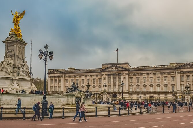 Historic London: Tower and Tamesis