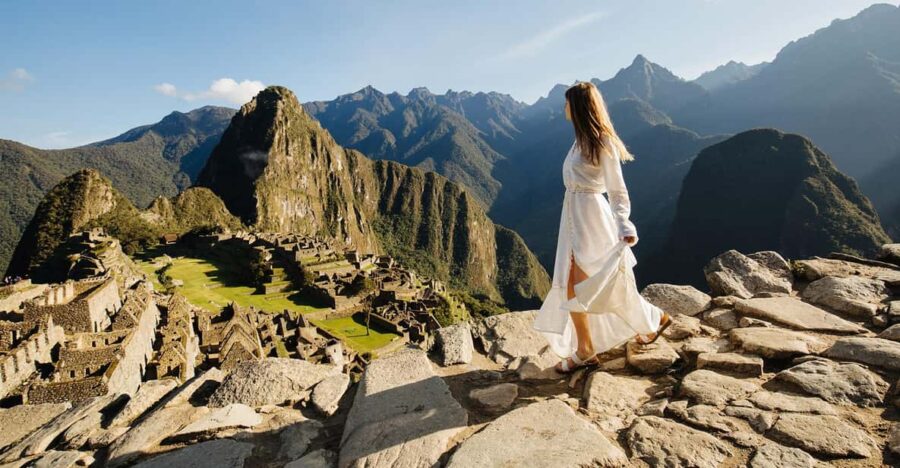 Must-Sees: Sacred Valley, Machu Picchu and Rainbow Mountain