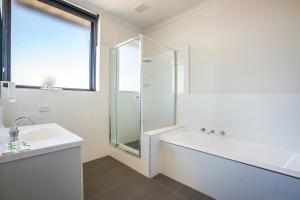 Nightcap at St Albans Hotel - Hotel Overview