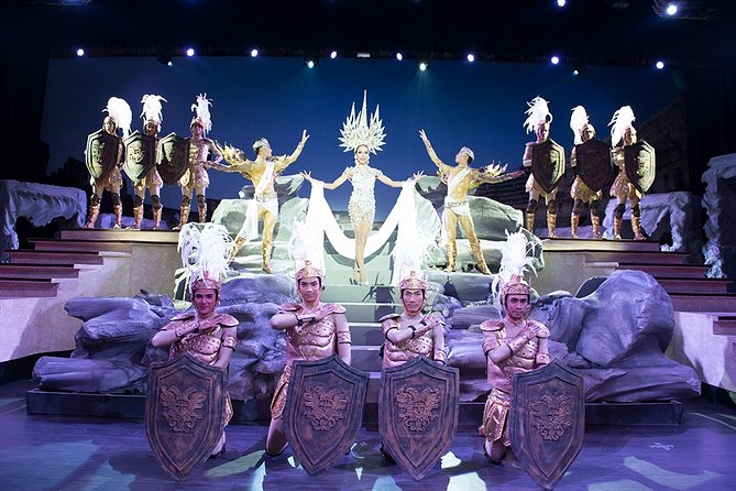 Pattaya: Colosseum Cabaret Show Skip-the-Line Ticket