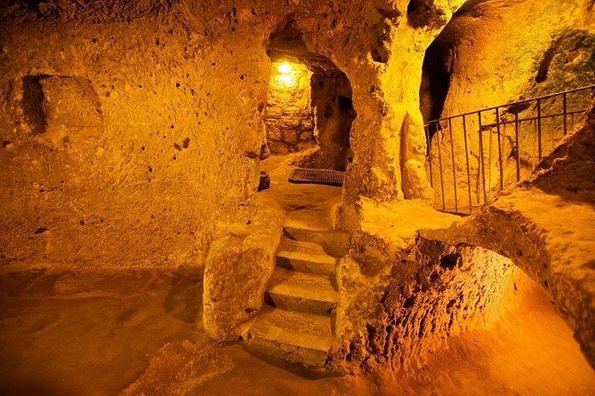 Private Arrival Transfer: Kayseri or Nevsehir Airports to Cappadocia Hotel