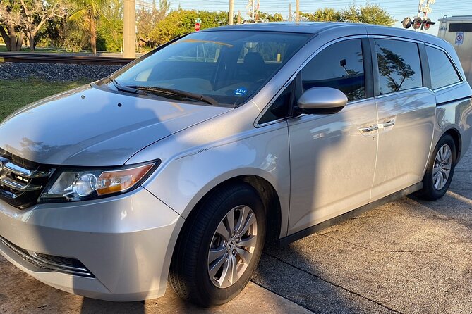 San Francisco Airport to Oakland: Round Trip Private Transfer