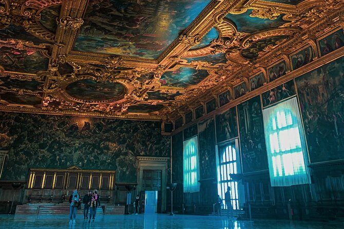 Small-group Doges Palace Skip-the-line Tour