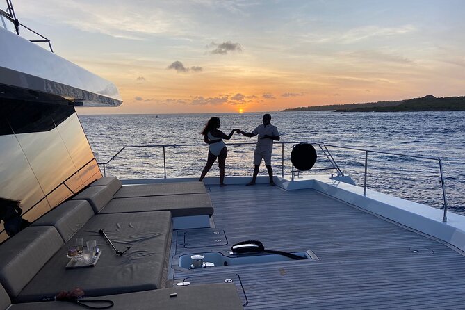 Sunset Tour With Luxury Catamaran Yacht – All Inclusive Trip
