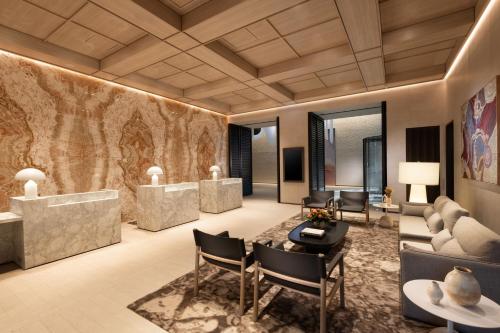 Adelaide Marriott Hotel - Dining and Recreation