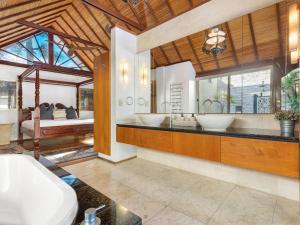 Amala Villa - Amenities and Facilities