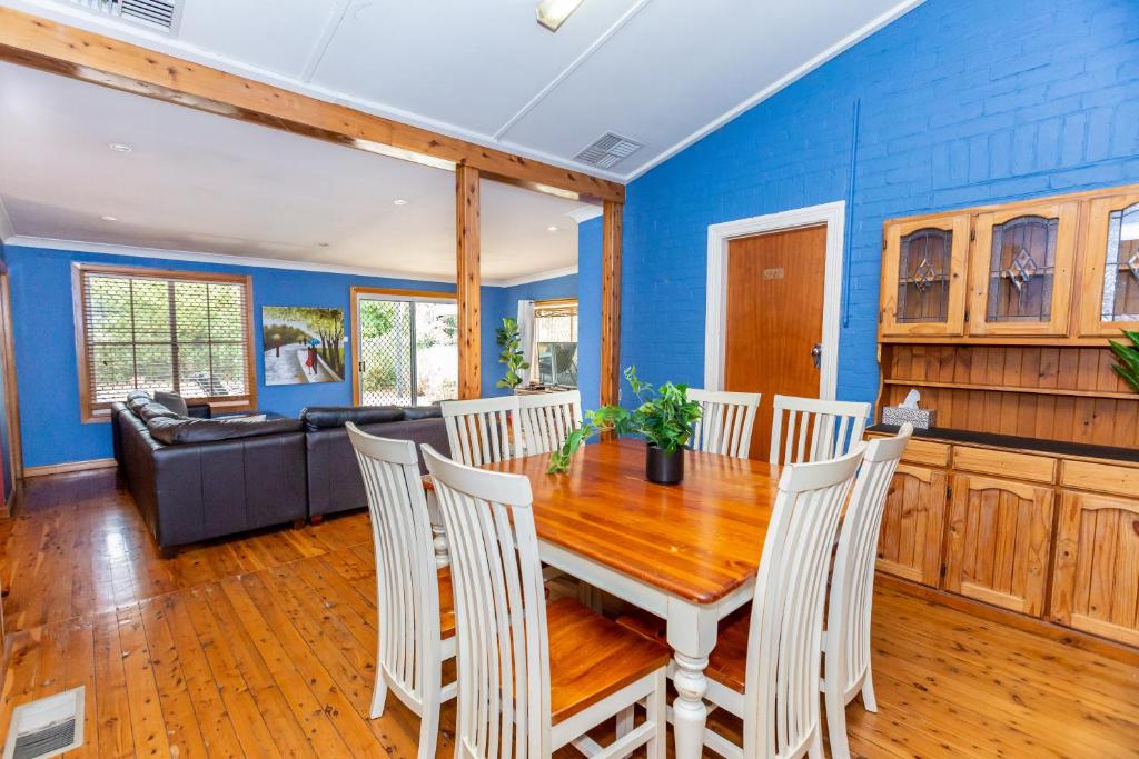 Best Central House – Sleeps 10 Review