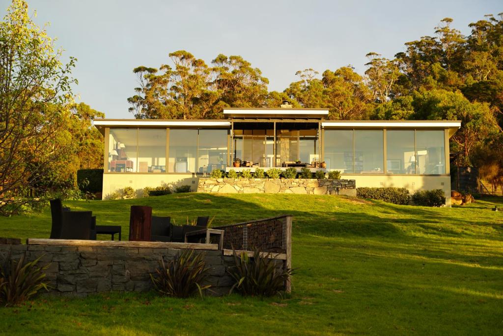Dragonfly Lodge Review