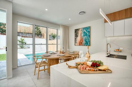 Essence Peregian Beach Resort - Saltbush 5 Bedroom Luxury Home With Private Pool - Accommodation Features