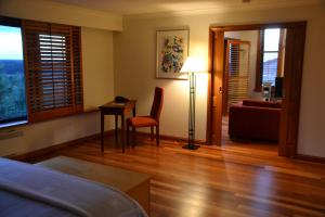 Meringa Springs - Accommodation and Room Features
