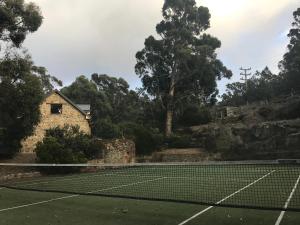 The Stone Cottage - Accommodation and Amenities