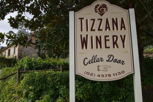Tizzana Winery Bed and Breakfast - Accommodation and Facilities