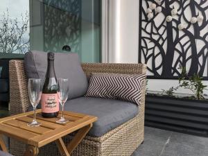 Bestview St Kilda Spectacular Sunset Hideaway - Boutique Self-Contained Luxury Apartment - Amenities and Services