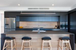 Blueys Beach House - 5 Bedroom - Booking and Policies