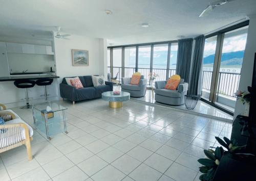 Cairns Ocean View Apartment in Aquarius - Breathtaking Ocean Views