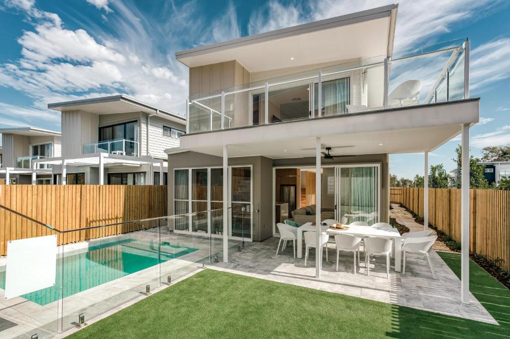 Essence Peregian Beach Resort – Saltbush 5 Bedroom Luxury Home With Private Pool Review