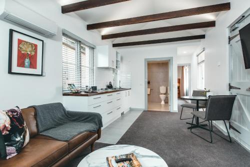 Maylands Lodge - Guest Experiences and Reviews