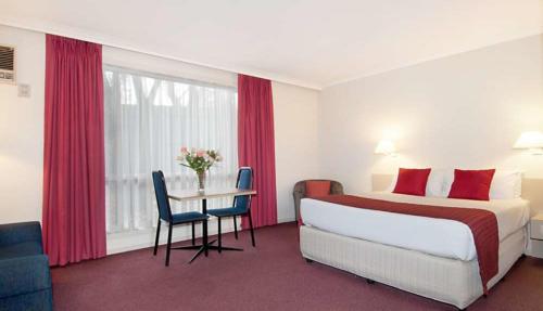 Ringwood Lake Inn - Room Amenities