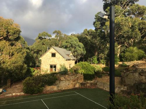 The Stone Cottage - Guest Experience and Reviews