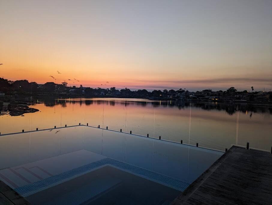 Waterfront Oasis ,Panoramic Views, Infinity Pool Review