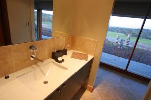 Almonta Park Lodge - Facilities and Services