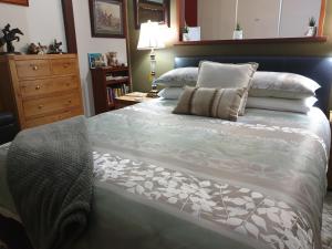 Equestrian Farm Stay - House Rules and Policies
